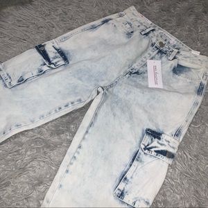 BRAND KNEW LIGHT WASH JOGGERS